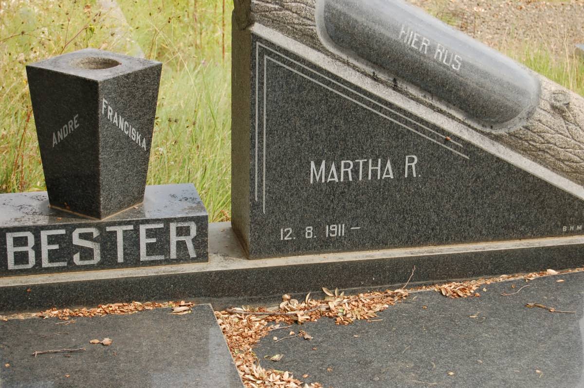 BESTER F. 1910-1973 &amp; Martha R. 1911- 