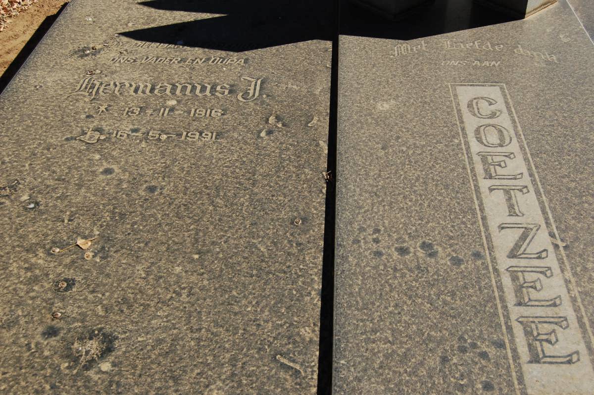 COETZEE Hermanus J. 1916-1991 &amp; Catharina J. FERREIRA 1934- 