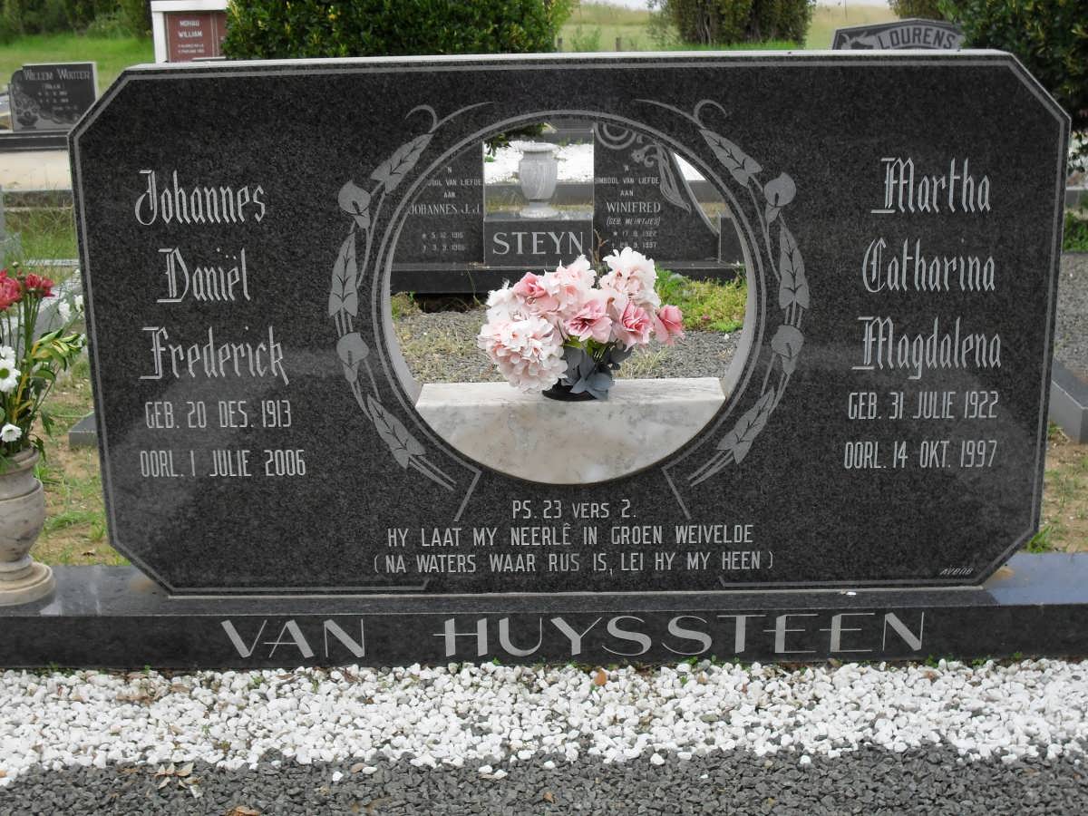 HUYSSTEEN Johannes Daniël Frederick, van 1913-2006 &amp; Martha Catharina Magdalena 1922-1997
