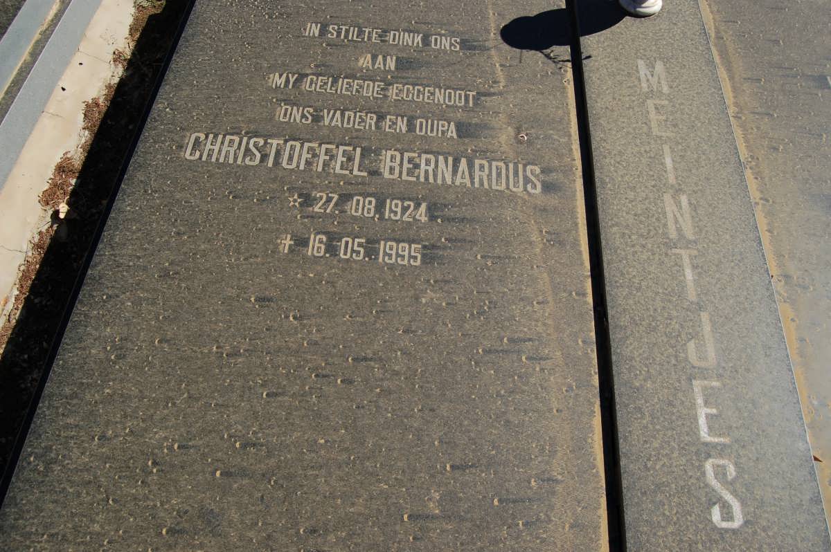 MEINTJES Christoffel Bernardus 1924-1995 &amp; Rachel Cornelia UNDERHAY 1929- 