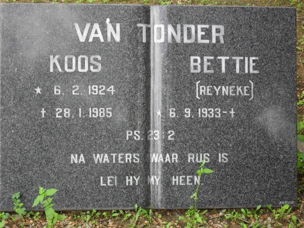 TONDER Koos, van 1924-1985 &amp; Bettie REYNEKE 1933-