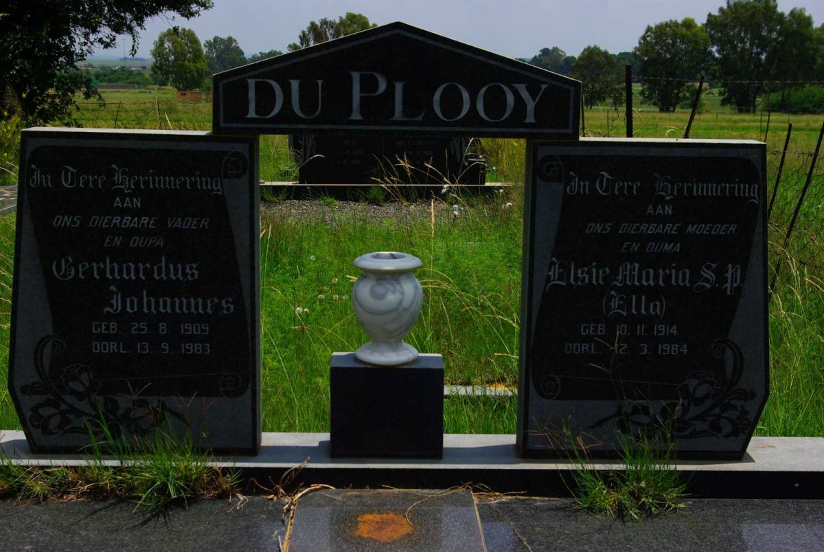 PLOOY Gerhardus Johannes, du 1909-1983 &amp; Elsie Maria S.P. 1914-1984
