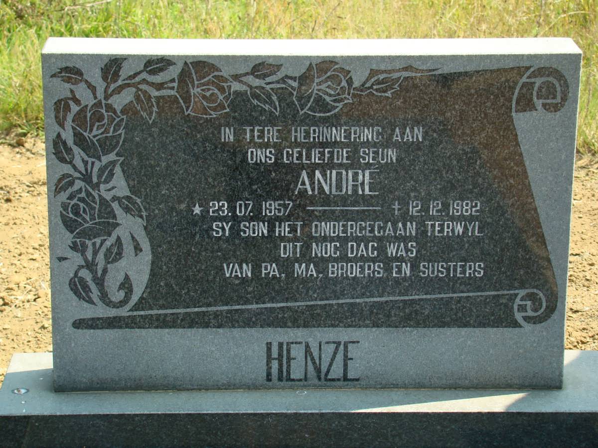 HENZE André 1957-1982