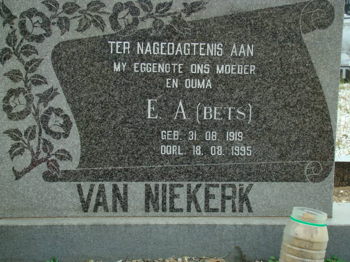 NIEKERK E.A., van 1919-1995