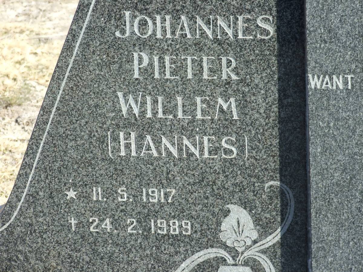 DAVEL Johannes Pieter Willem 1917-1989 &amp; Elizabeth Magaretha BIERMAN 1926-