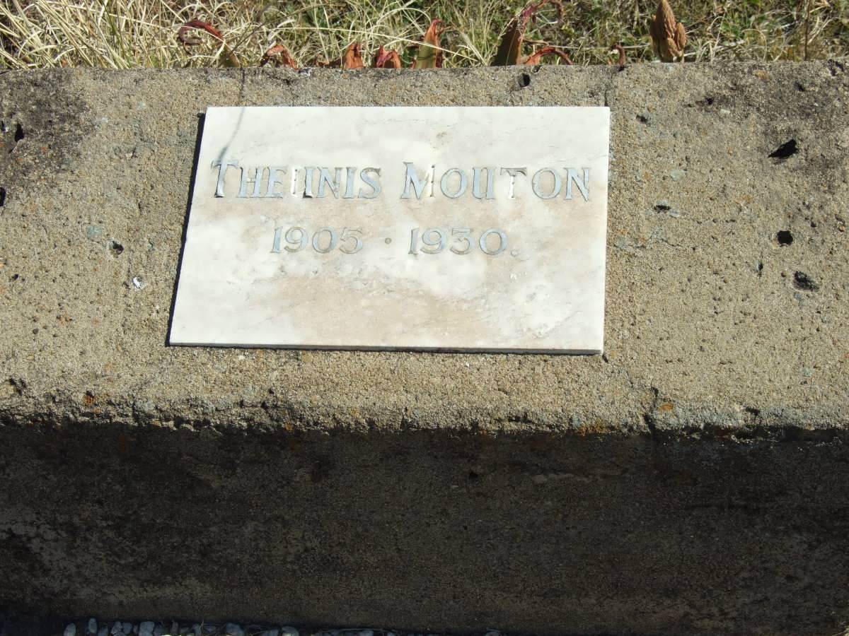 MOUTON Theunis 1905-1930