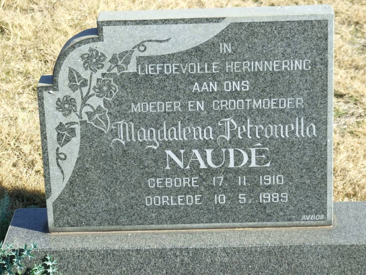 NAUDE Magdalena Petronella 1910-1989