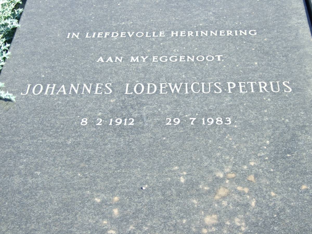 STRYDOM Johannes Lodewicus Petrus 1912-1983 &amp; Margaretha Susanna PRETORIUS 1926-1994
