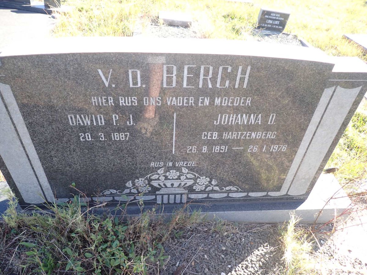 BERGH Dawid P.J., v.d. 1887- &amp; Johanna D. HARTZENBERG 1891-1976