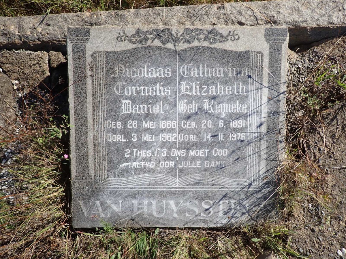 HUYSTEEN Nicolaas Cornelis Daniel, van 1886-1962 & Catharina Elizabeth REYNEKE 1891-1976