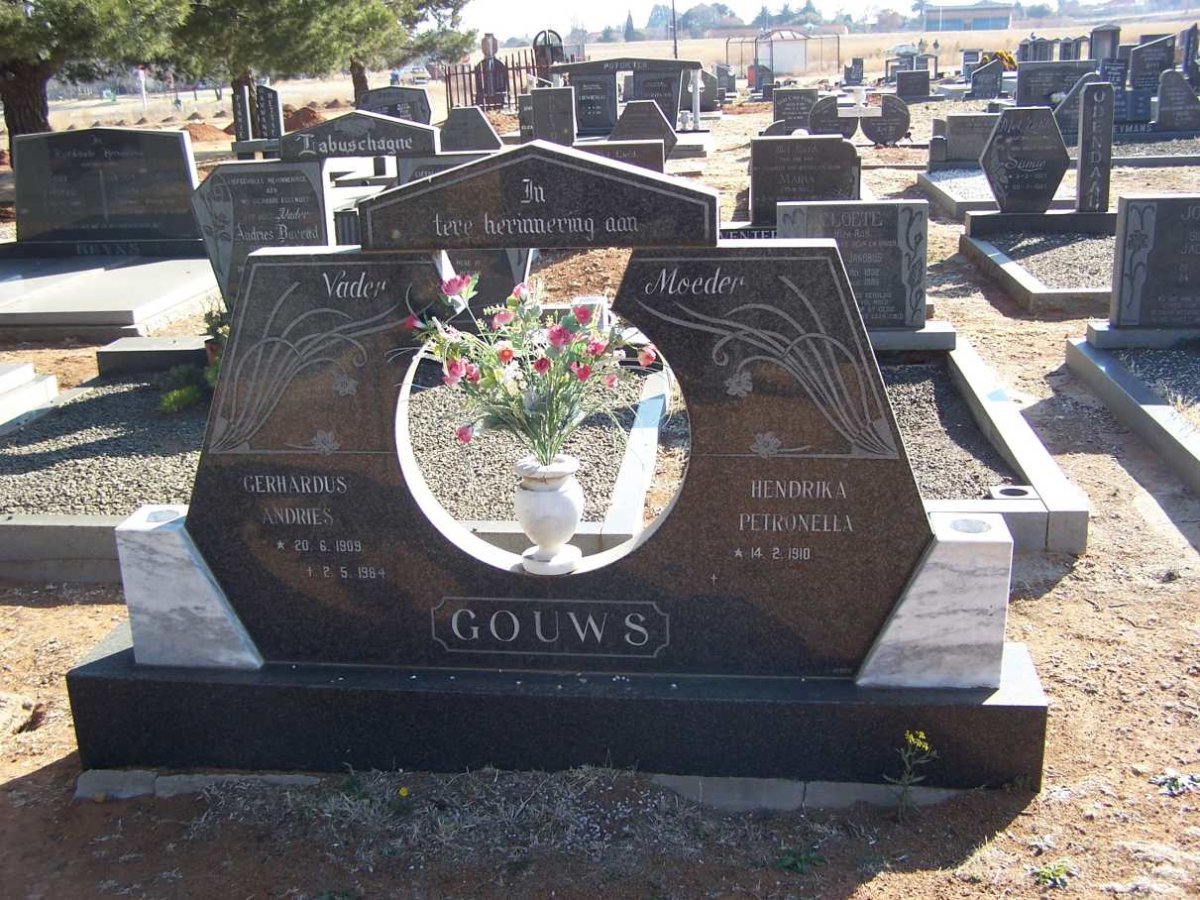 GOUWS Gerhardus Andries 1909-1984 &amp;  Hendrina Petronella 1910-