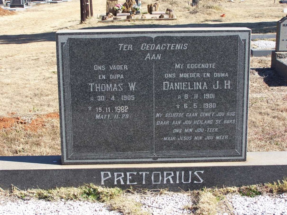 PRETORIUS Thomas W. 1905-1982 &amp; Danielina J.H. 1901-1980