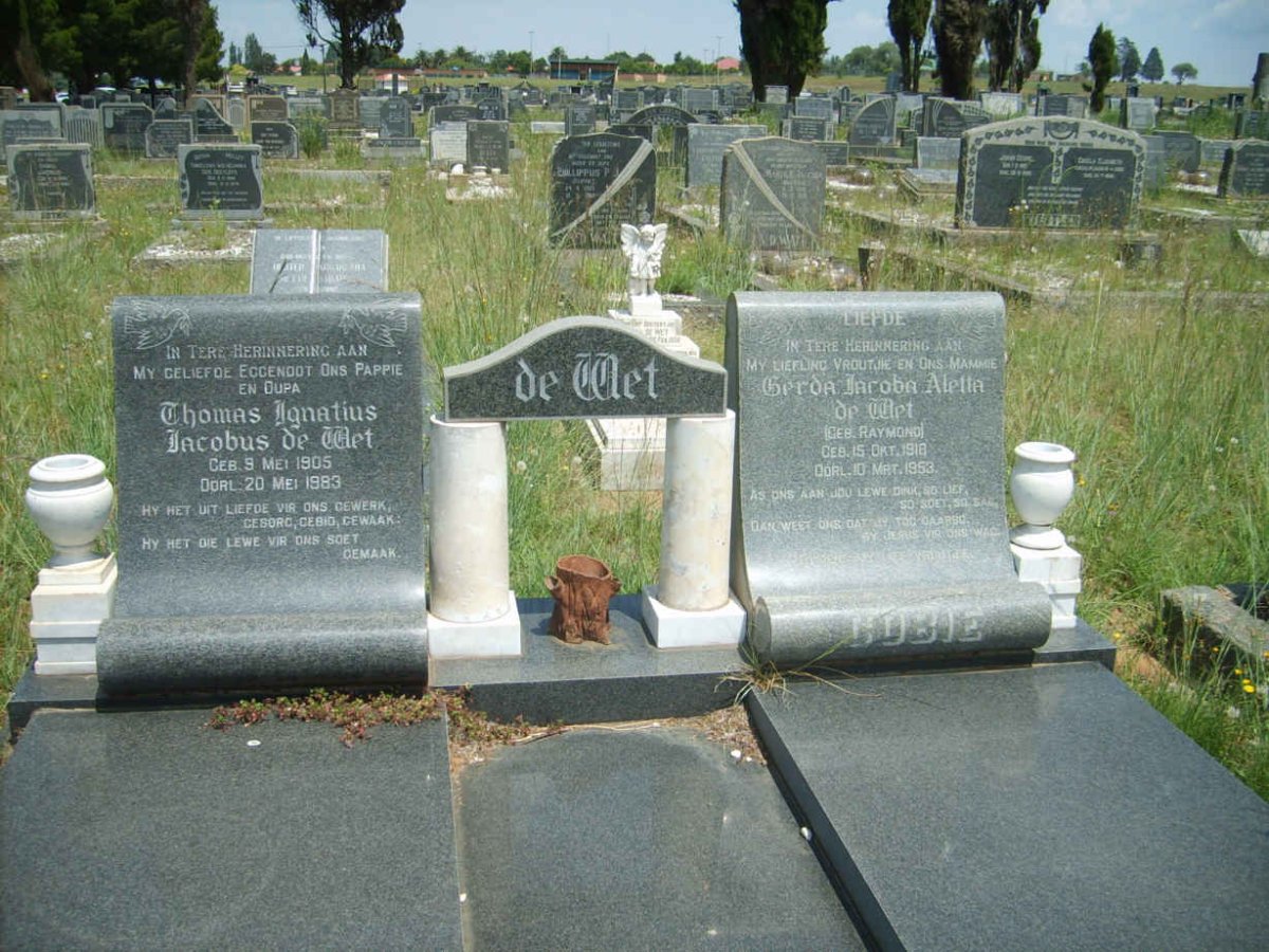 WET Thomas Ignatius Jacobus, de 1905-1983 &amp; Gerda Jacoba Aletta RAYMOND 1918-1953
