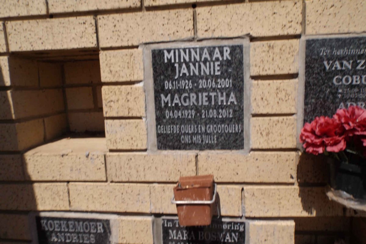 MINNAAR Jannie 1926-2001 &amp; Magrietha 1929-2012