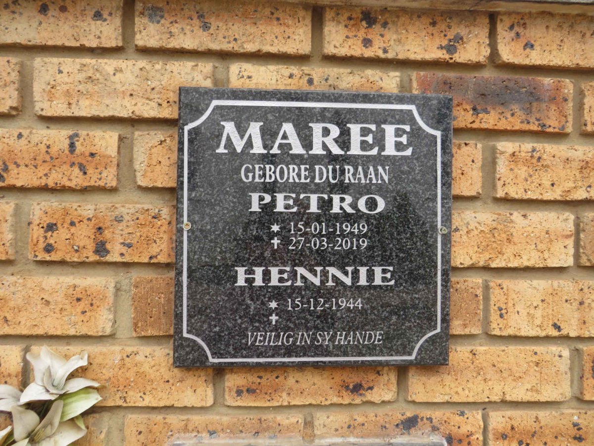 MAREE Hennie 1944- & Petro DU RAAN 1949-2019