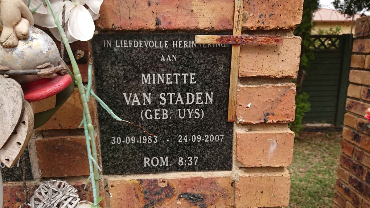 STADEN Minette, van nee UYS 1983-2007