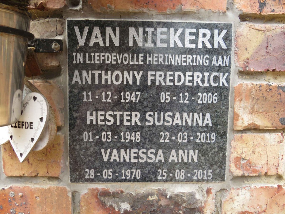 NIEKERK Anthony Freederick, van 1947-2006 & Hester Susanna 1948-2019 :: NIEKERK Vanessa Ann, van 1970-2015
