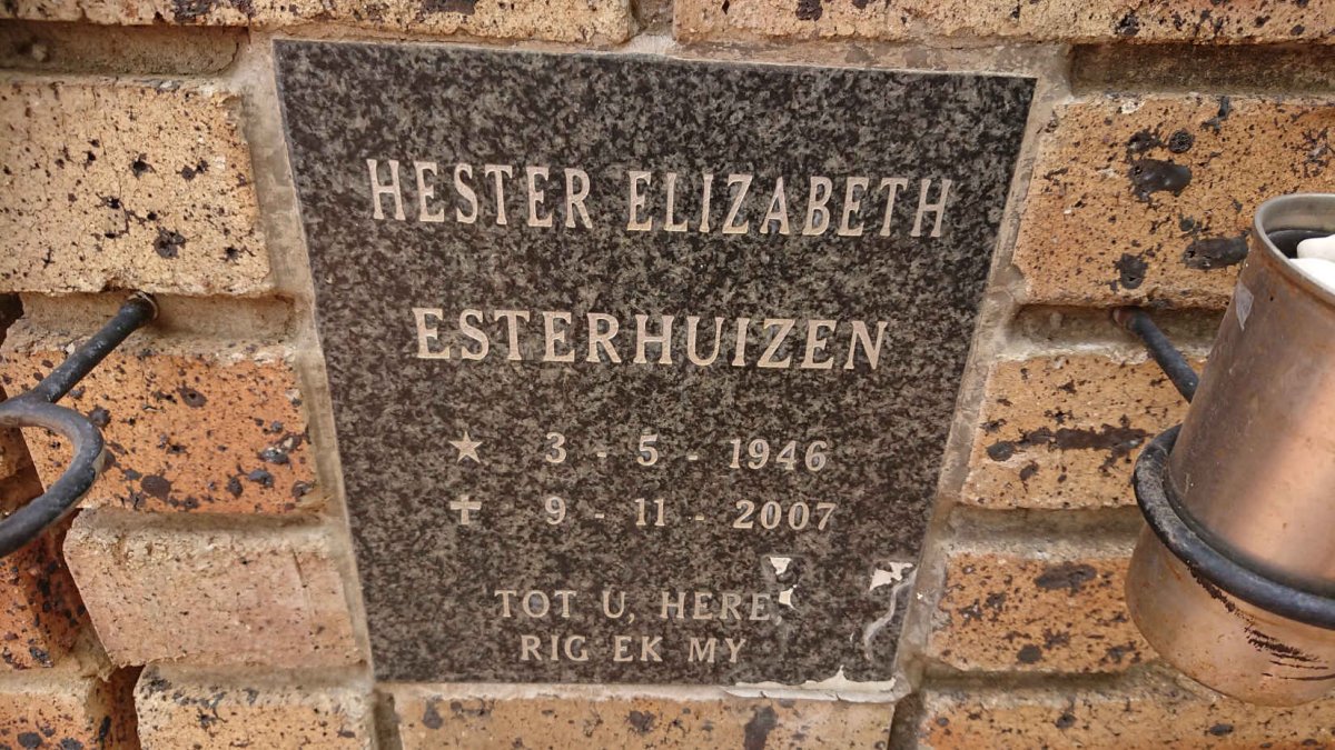 ESTERHUIZEN Hester Elizabeth 1946-2007