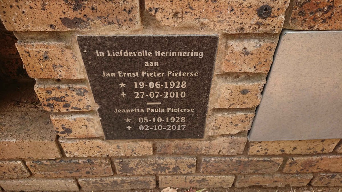 PIETERSE Jan Ernst Pieter 1928-2010 & Jeanetta Paula 1928-2017