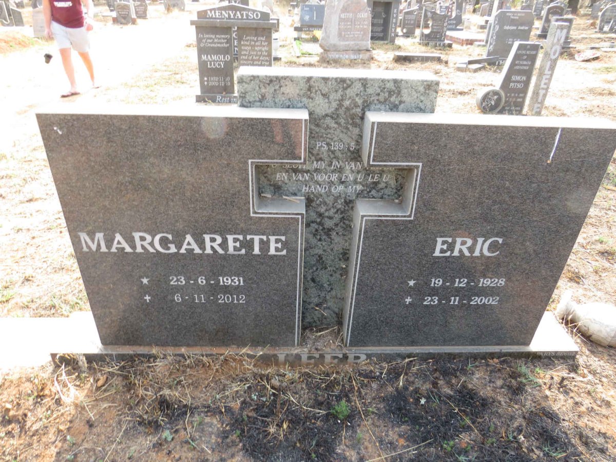 ? Eric 1928-2002 & Margarete 1931-2012