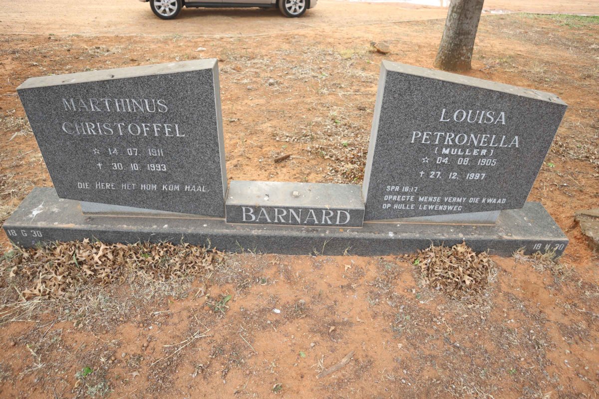 BARNARD Marthinus Christoffel 1911-1993 & Louisa Petronella MULLER 1905-1997