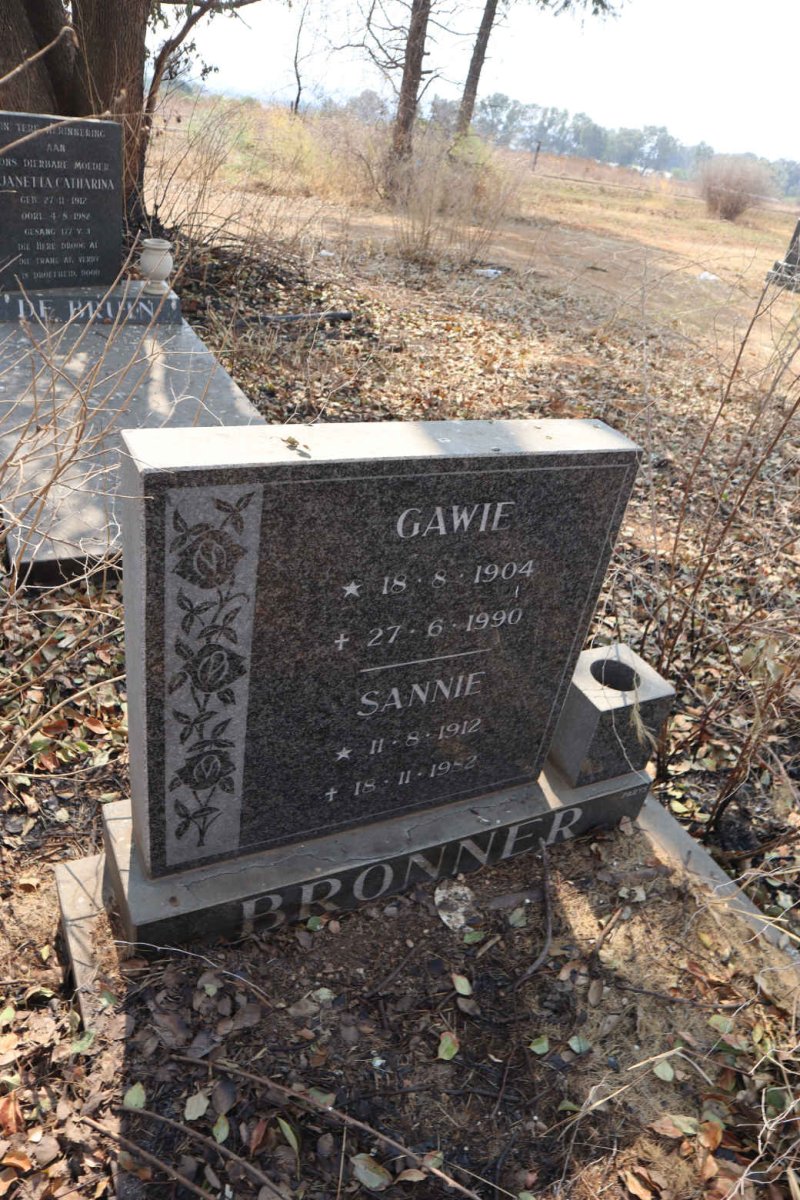 BRONNER Gawie 1904-1990 & Sannie 1912-1982