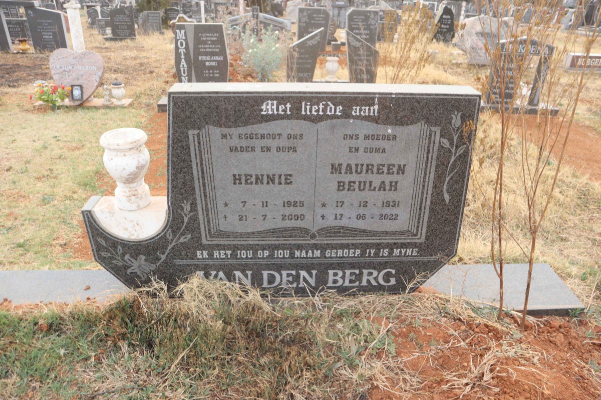 BERG Hennie, van den 1925-2000 & Maureen Beulah 1931-2022
