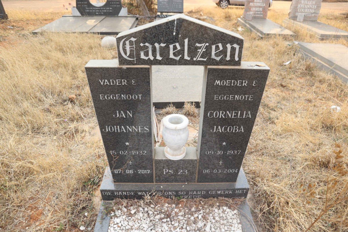 CARELZEN Jan Johannes 1932- & Cornelia Jacoba 1937-2004