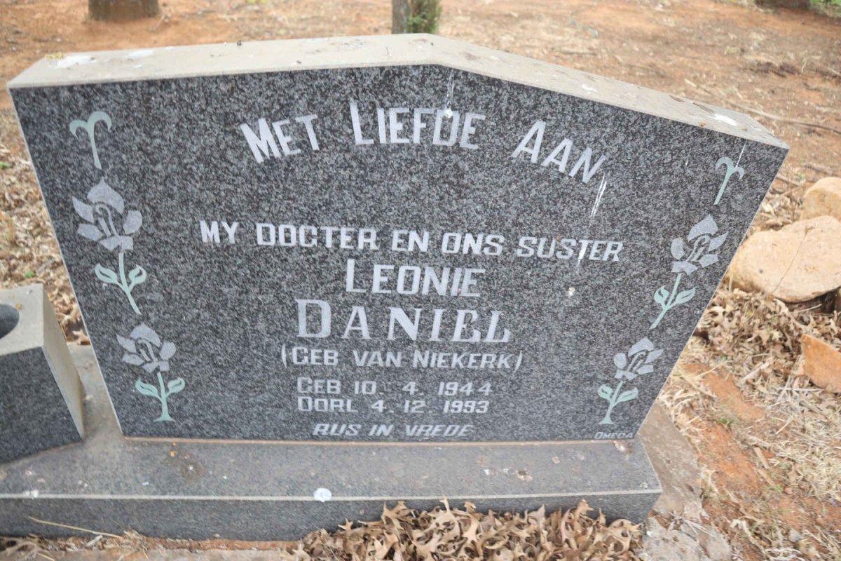 DANIEL Leonie nee VAN NIEKERK 1944-1993