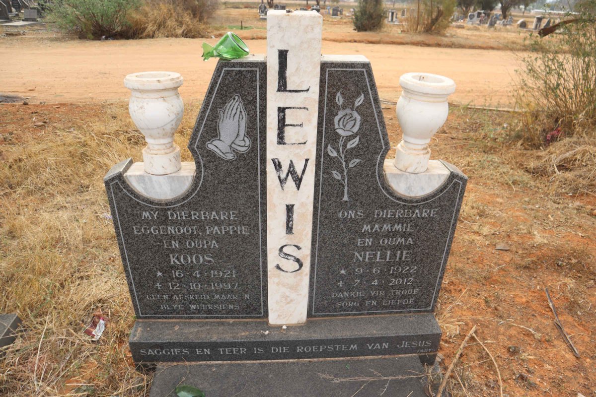LEWIS Koos 1921-1997 & Nellie 1922-2012