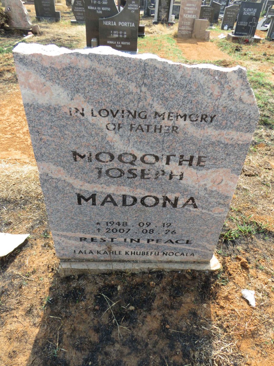 MADONA Moqothe Joseph 1948-2007