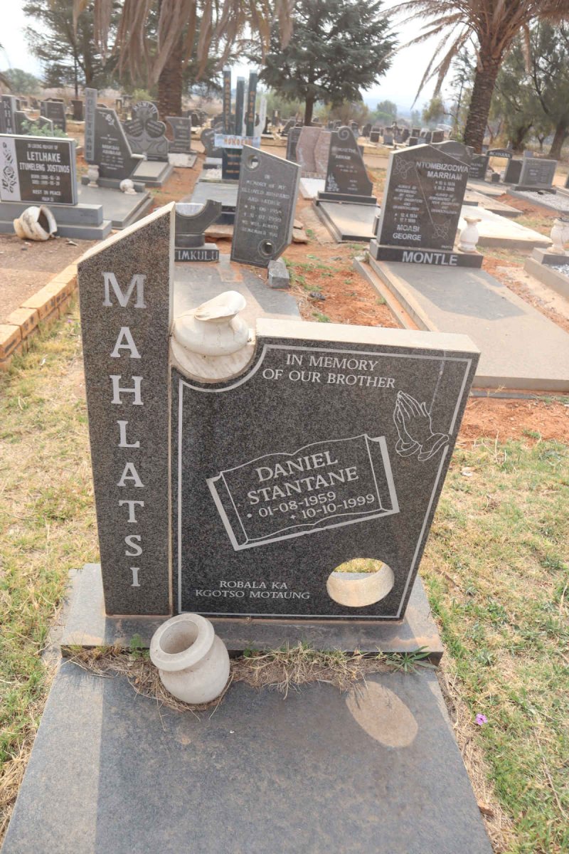 MAHLATSI Daniel Stantane 1959-1999