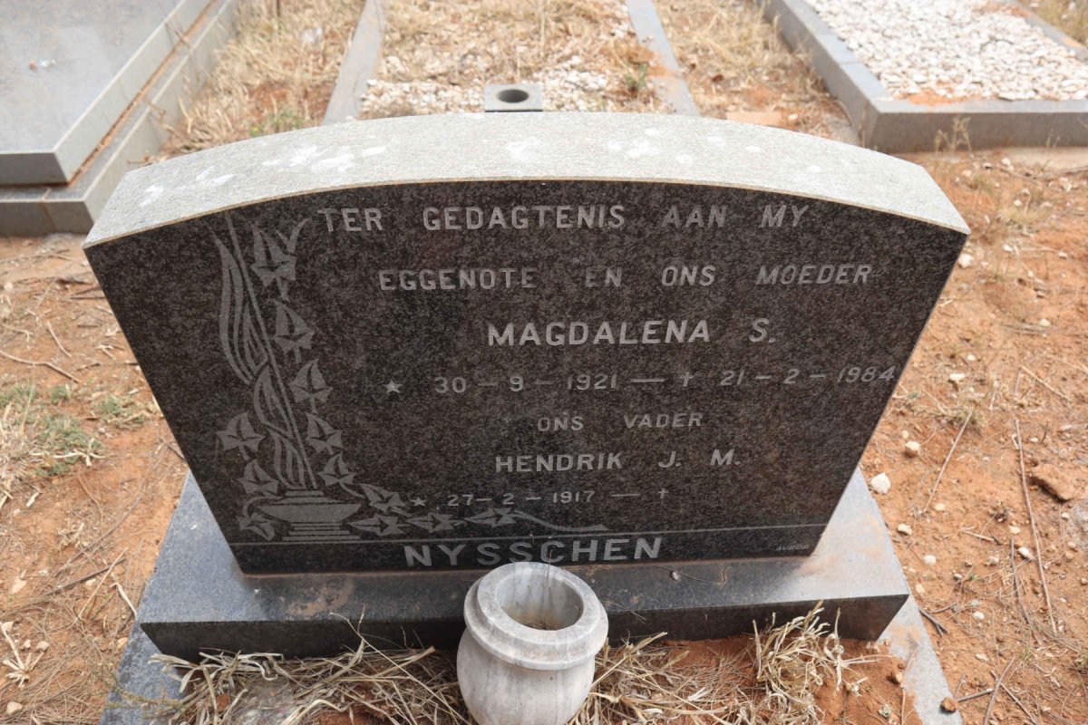 NYSSCHEN Hendrik J.M. 1917- & Magdalena S. 1921-1984