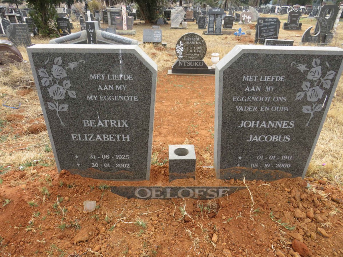 OELOFSE Johannes Jacobus 1911-2000 & Beatrix Elizabeth 1925-2002