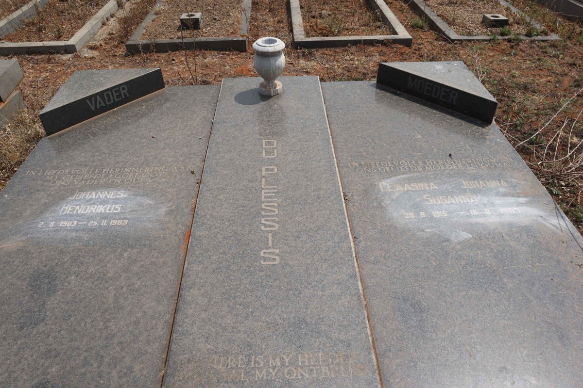 PLESSIS Johannes Hendrikus, du 1903-1983 & Claasina Johanna Susanna 1915-2003