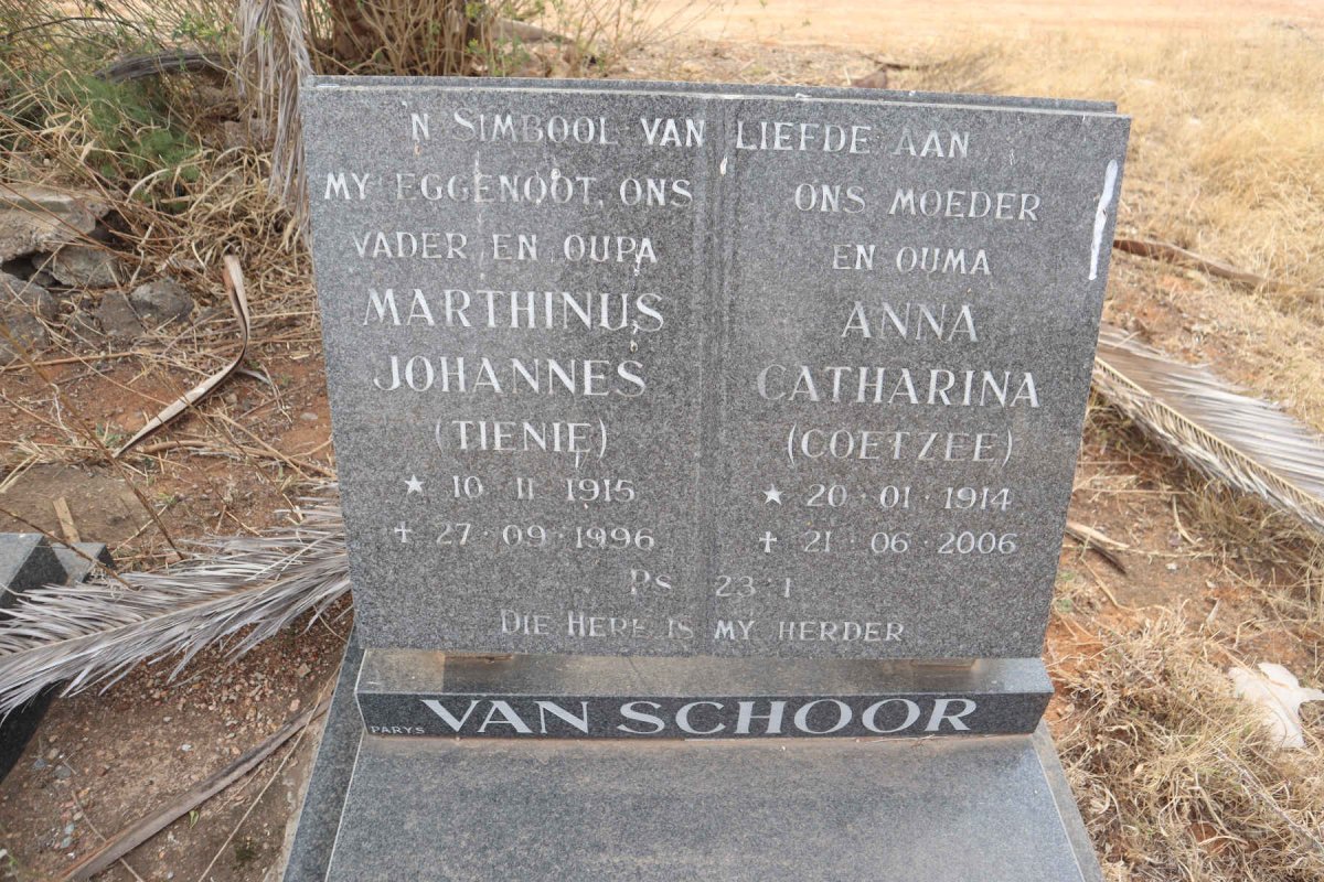 SCHOOR Marthinus Johannes, van 1915-1996 & Anna Catharina COETZEE 1914-2006