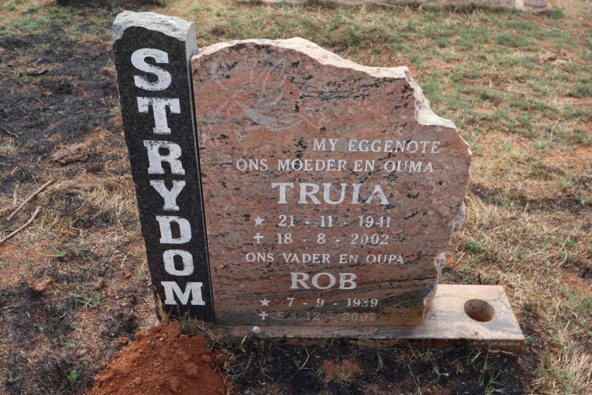 STRYDOM Rob 1939-2007 & Truia 1941-2002