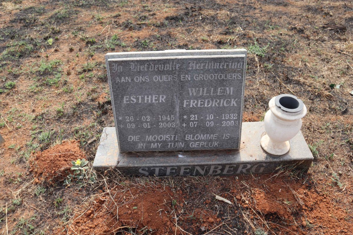 STEENBERG Willem Frederick 1932-2003 & Esther 1945-2003