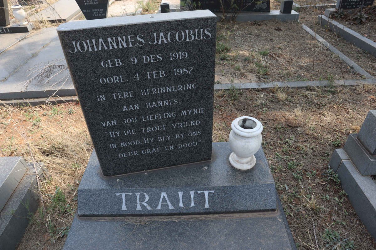 TRAUT Johannes Jacobus 1919-1982