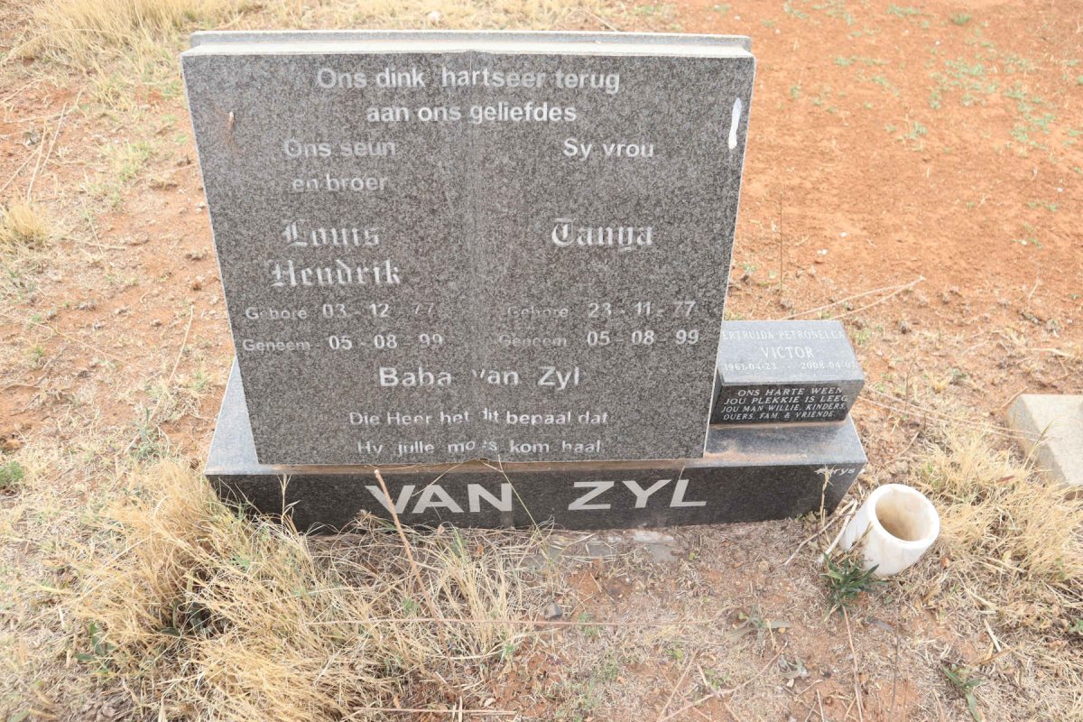 ZYL Louis Hendrik, van 1977-1999 & Tanya 1977-1999 :: VAN ZYL Baba :: VICTOR Gertruida Petronella 1968-2008