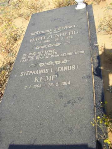 HARTZENBERG Gertruida J.S. nee KEMP 1963-1984 :: KEMP Stephanus I. 1??8-1984