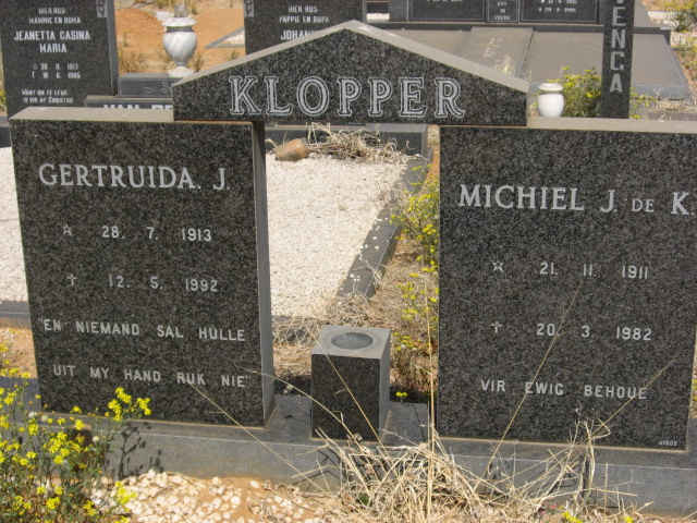 KLOPPER Michiel J de K. 1911-1982 &amp; Gertruida J 1913-1992