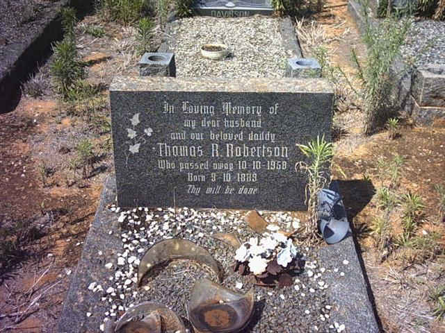 ROBERTSON Thomas R. 1958-1989