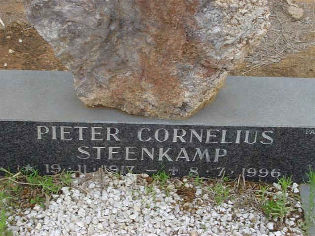 STEENKAMP Pieter Cornelius 1917-1996