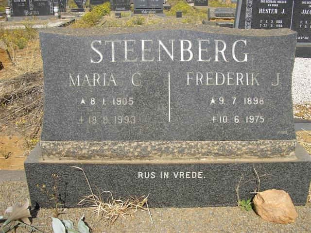 STEENBERG Frederik J. 1898-1975 &amp; Maria C. 1905-1993