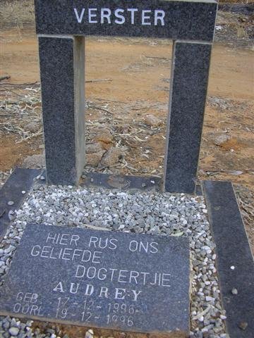 VERSTER Audrey 1996-1996
