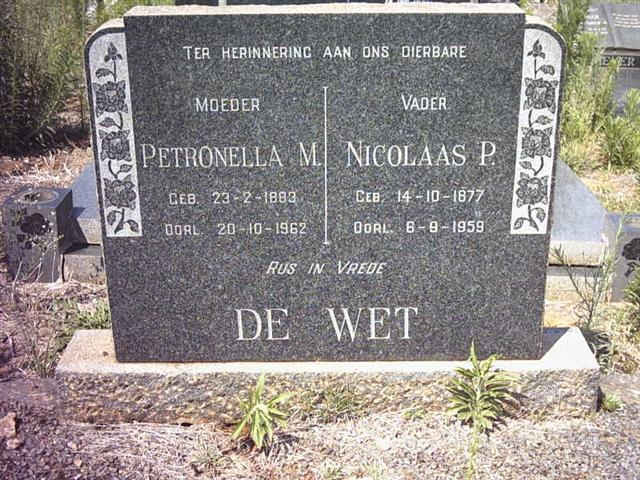 WET Nicolaas P., de 1877-1959 &amp; Petronella M. 1883-1962