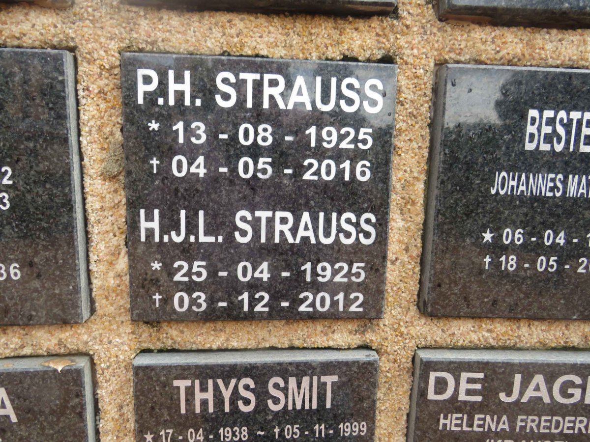 STRAUSS P.H. 1925-2016 &amp; H.J.L. 1925-2012