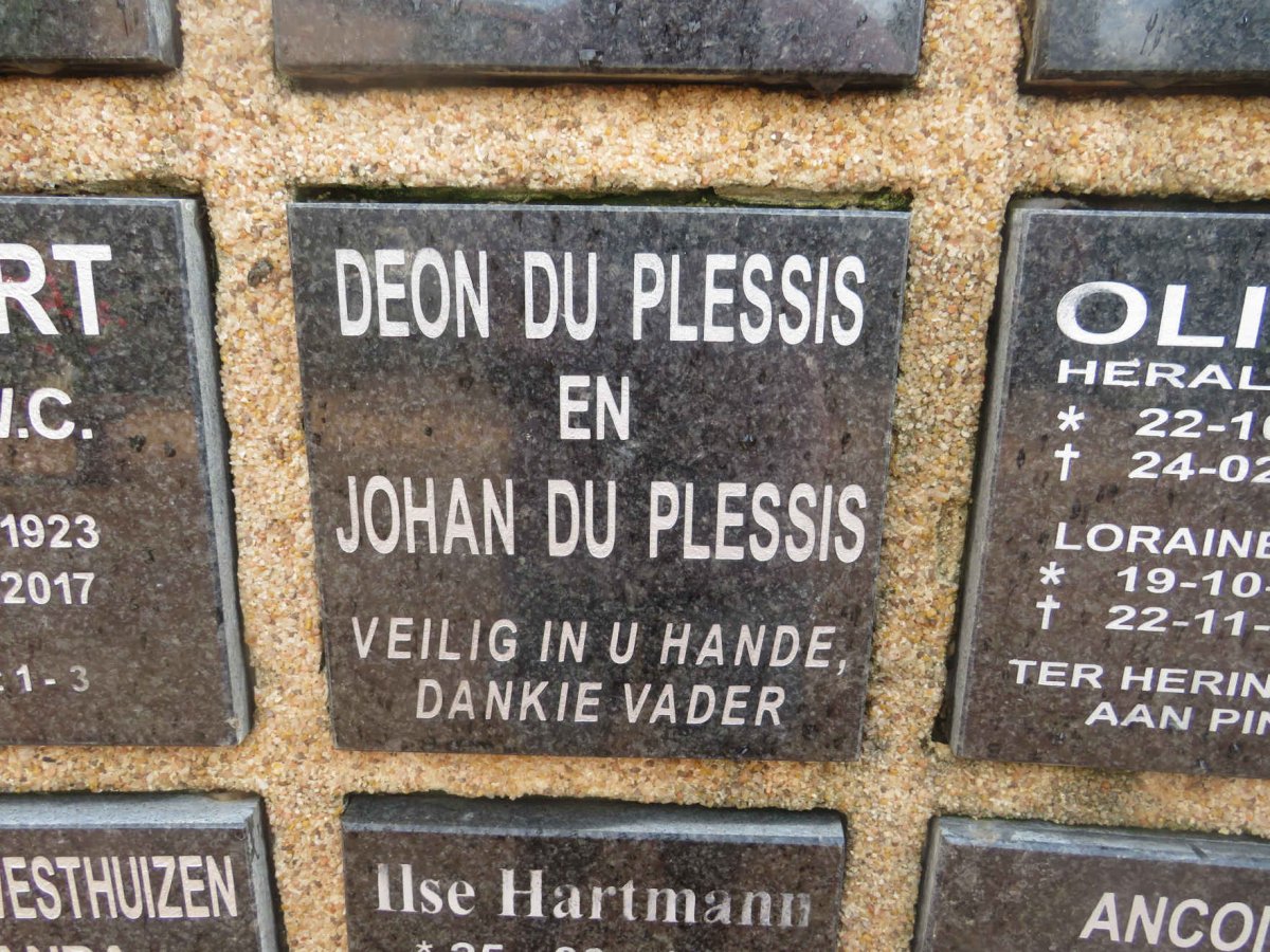 PLESSIS Deon, du :: PLESSIS Johan, du