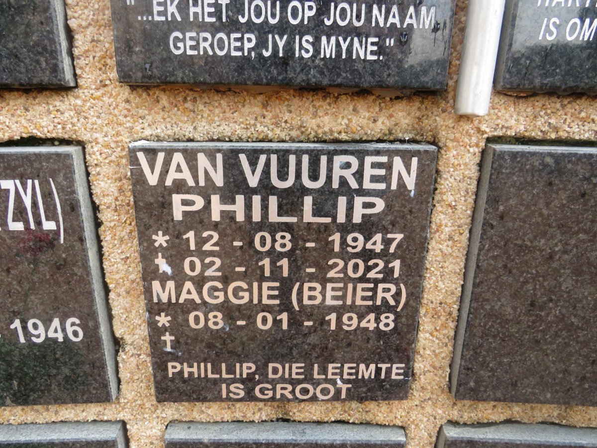 VUUREN Phillip, van 1947-2021 &amp; Maggie BEIER 1948-